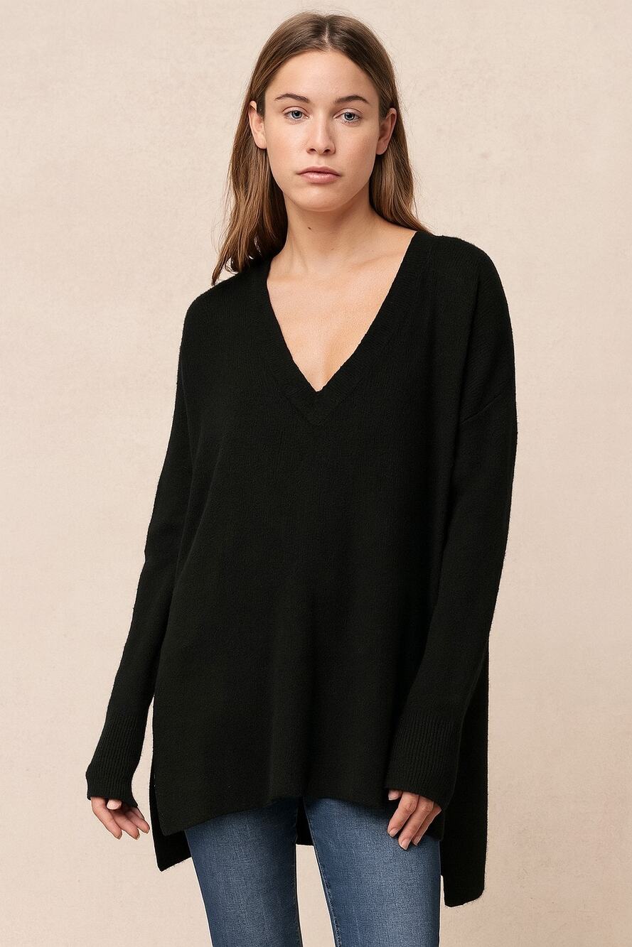 RDI Womenβs Black Oversized Deep V-Neck Pullover Sweater Size M NWOT